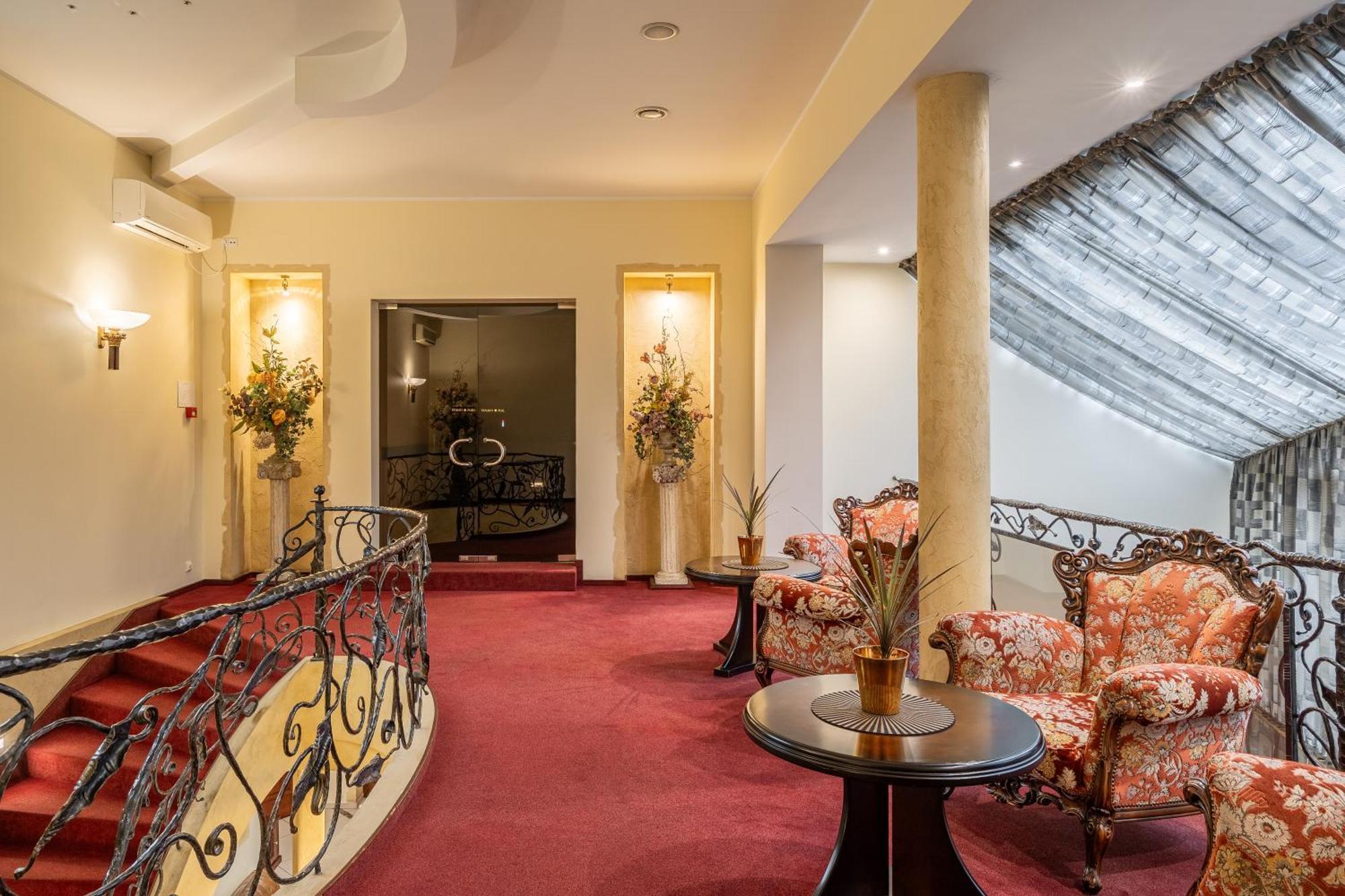 Hotel Sfinksas Κάουνας Εξωτερικό φωτογραφία